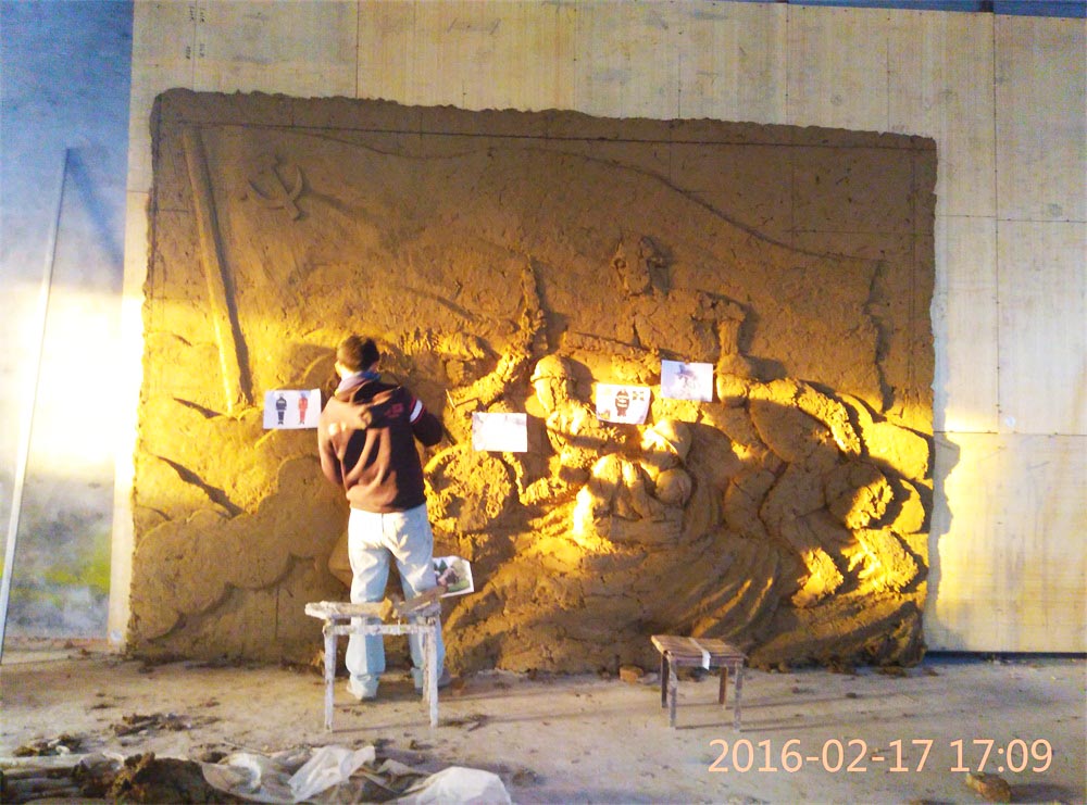 工程公告：消防題材玻璃鋼浮雕泥塑即將完工。