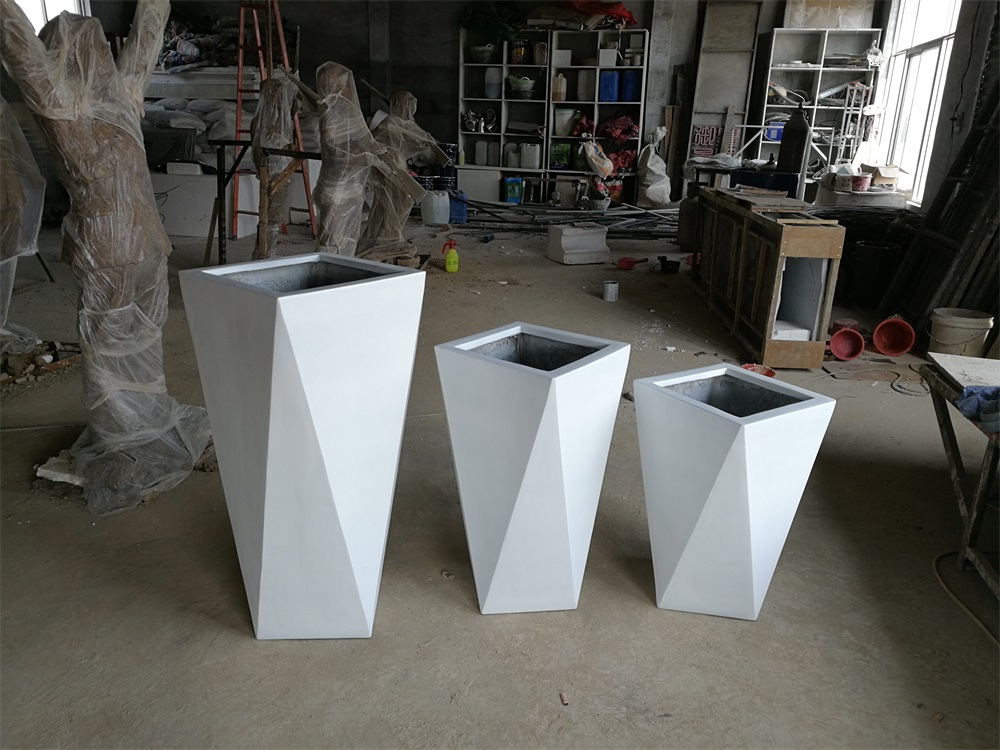 景觀玻璃鋼花盆雕塑研發(fā)完畢（組圖），歡迎訂購(gòu)！