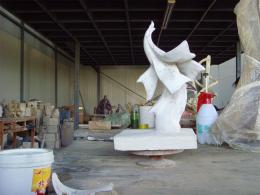 hj1747 不銹鋼雕塑—凌空之剪 小稿_青島國際服裝城不銹鋼雕塑、石雕、玻璃鋼雕塑_濱州宏景雕塑有限公司